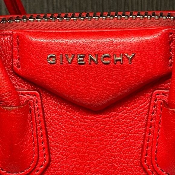 Givenchy red Mini Antigona bag- preloved but in great condition - Picture 3 of 12